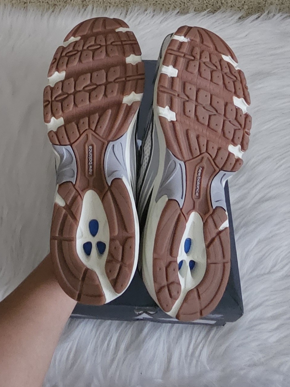 New Balance 740 - Picture 4 of 5